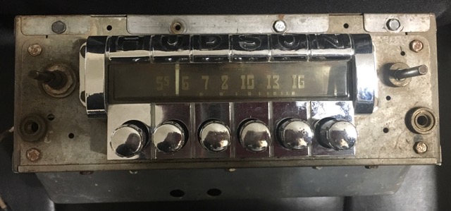 1948 Hudson Radio Front 2
